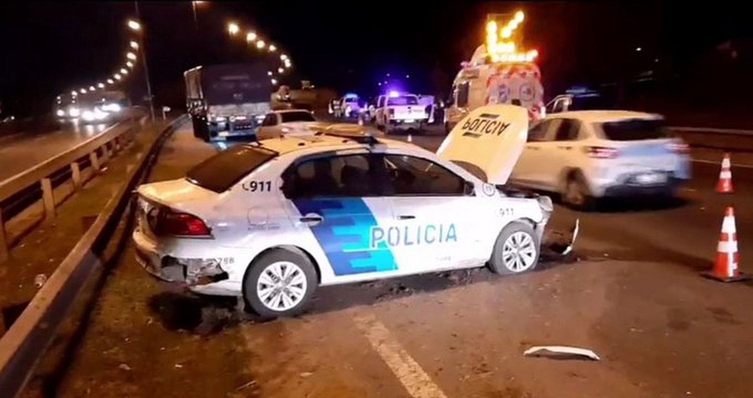 Otra vez una persecución con tiroteo y choque en Panamericana: 3 delincuentes detenidos y 2 policías heridos