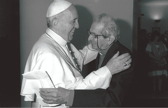 “Querido hermano”: las emotivas cartas del Papa Francisco al padre Raúl Troncoso