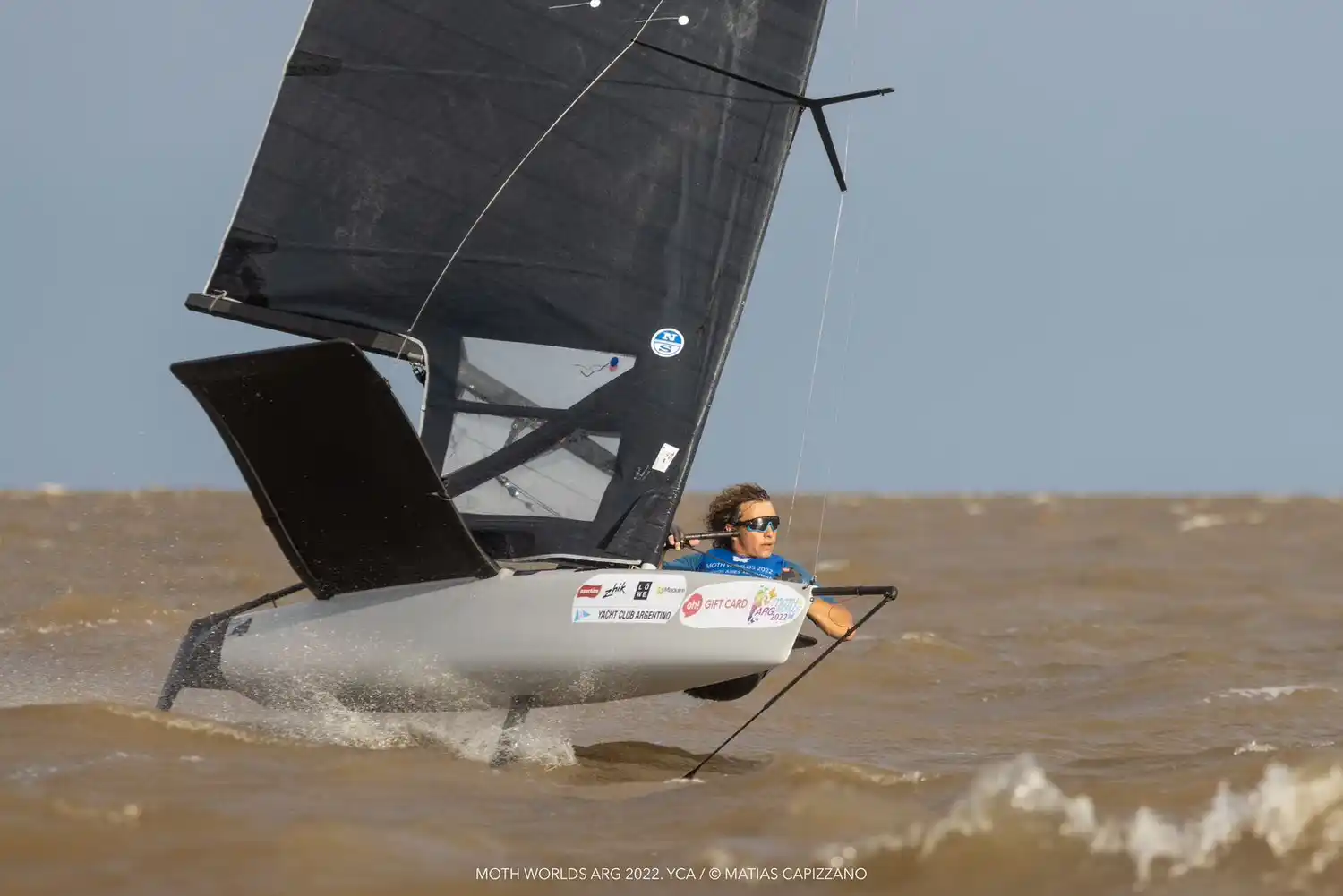 Massimo Contessi líder en el Mundial de Moth luego de 2 jornadas
