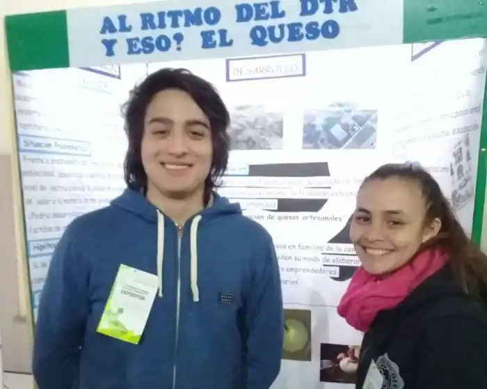 Estudiantes loberenses en la Feria Regional de Ciencias