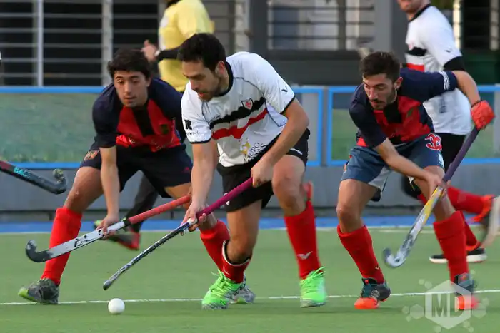 Los hermanos Marziali en trabajo de recuperación. (Foto: Carlos De Vita)