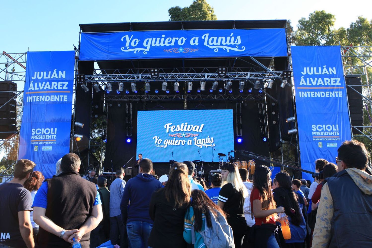 Elecciones 2015: Julián Álvarez cerró su campaña en Lanús