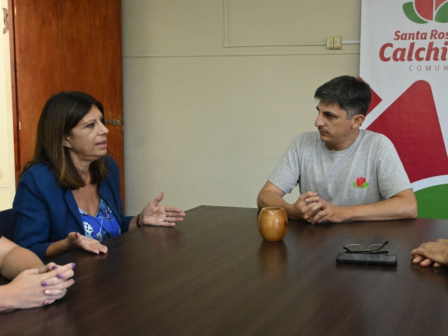 Clara García analizó las importantes obras que se llevan adelante en Santa Rosa de Calchines, con su presidente comunal, Carlos Yossen.