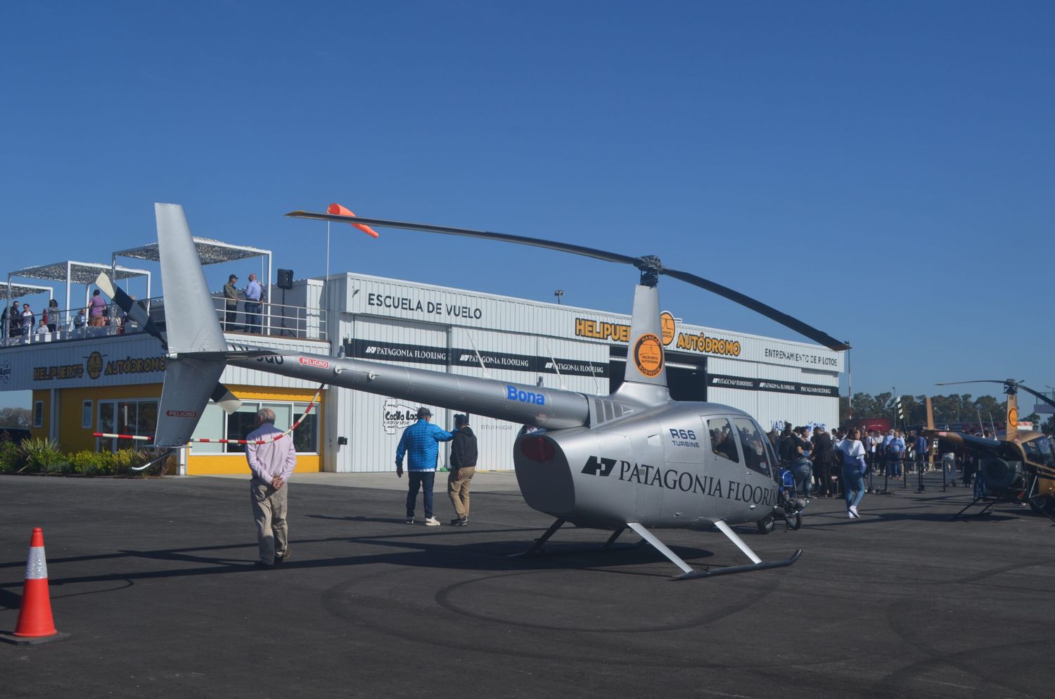 Alas Rotativas: Inauguración del Helipuerto Autódromo