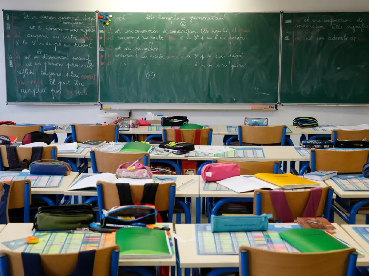 Los cambios de escuela se realizarán en febrero de 2021