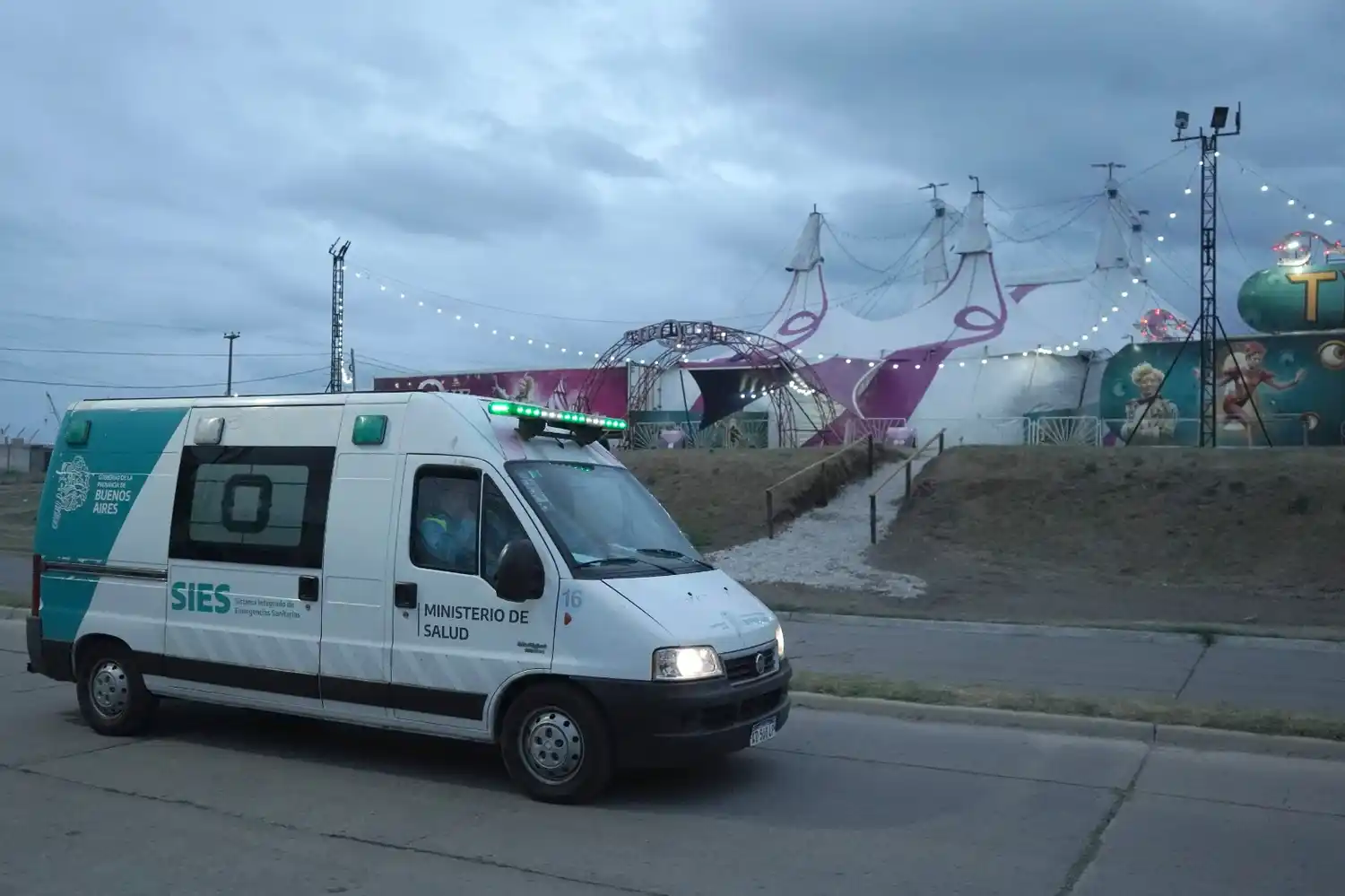 La ambulancia que trasladó a la joven