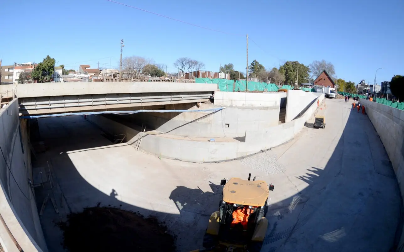 Jorge Macri recorrió las obras del bajo nivel de Munro: "El túnel está casi terminado"