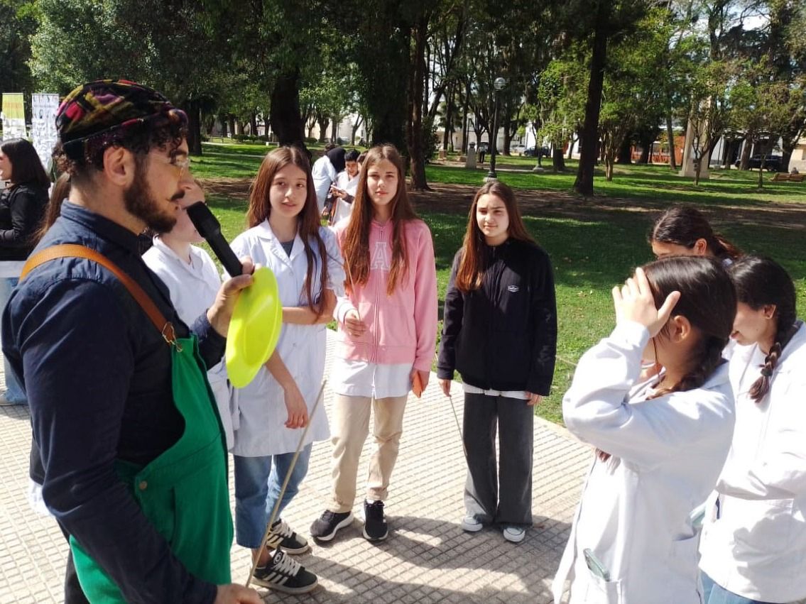 Estudiantes participaron de propuestas en diferentes stands.
