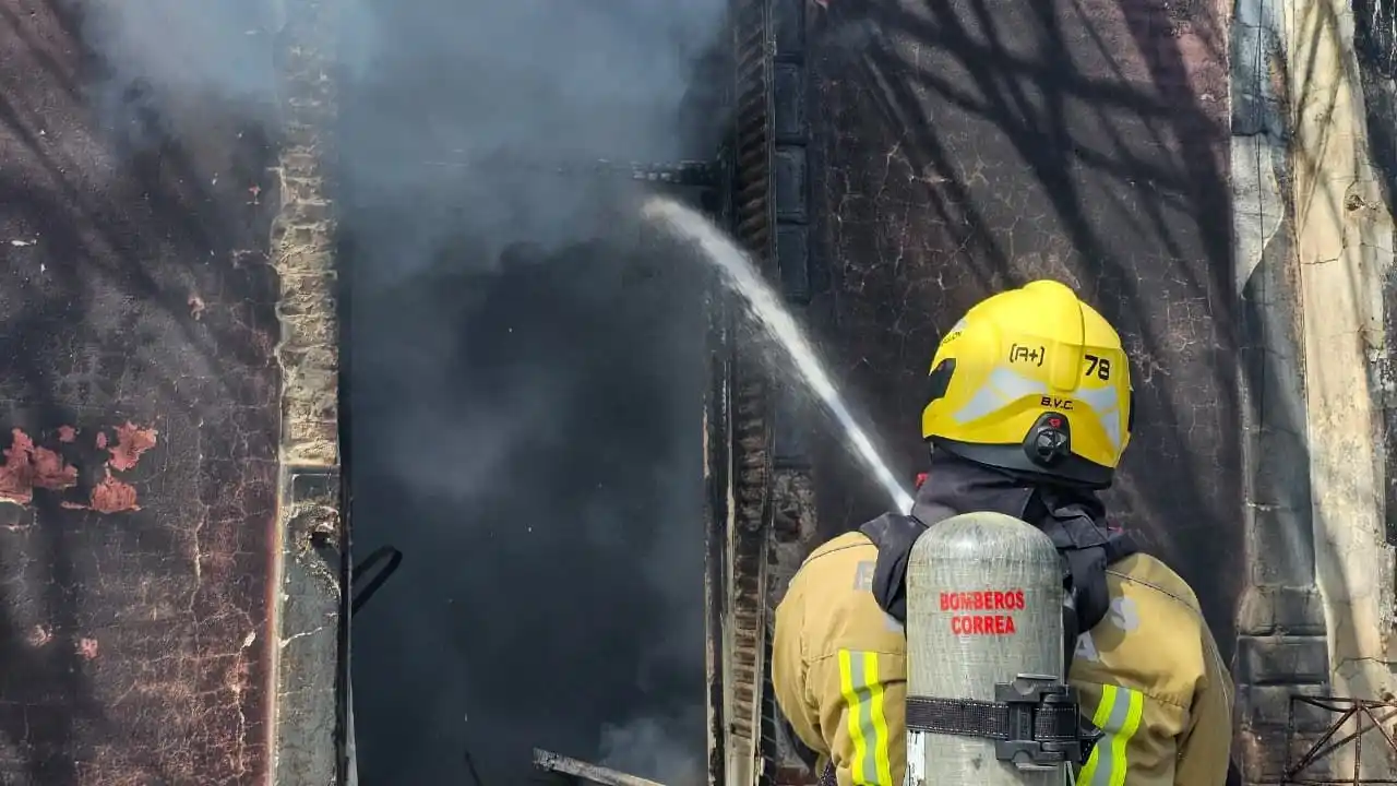 Provincia interviene tras una explosión de tanques de gasoil en Totoras