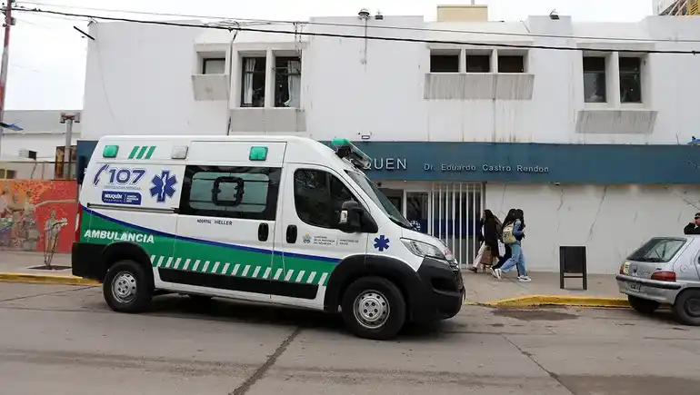 Monsalve fue trasladado en ambulancia nuevamente al hospital Castro Rendón.