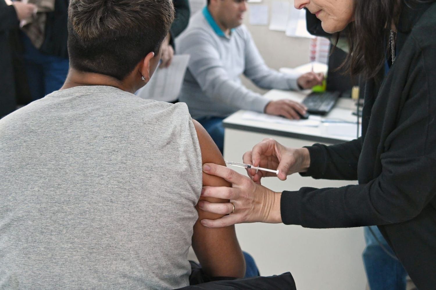 Antes de viajar, controlar el esquema de vacunación