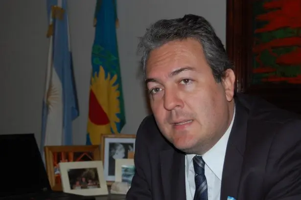El Gobierno de Scioli niega despidos masivos en la Provincia