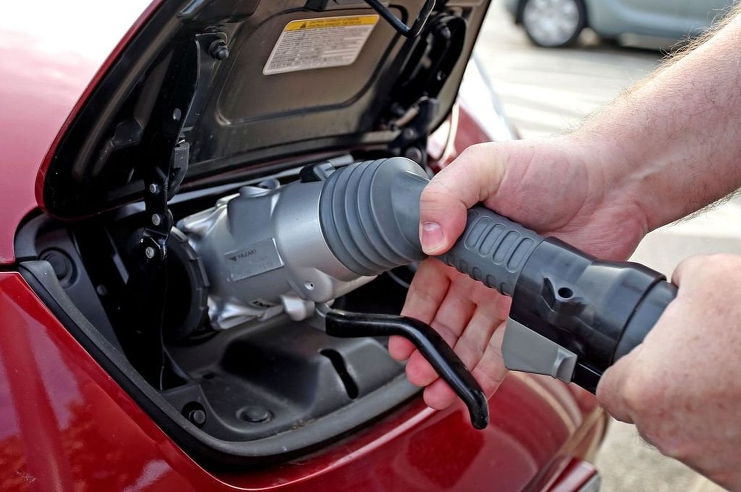 Rosario ya cuenta con la primera estación de carga de vehículos eléctricos