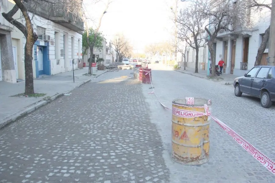 Continúan los trabajos para la conservación del adoquinado