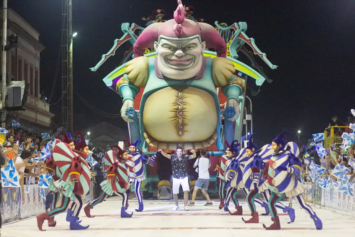 Carnaval en cuarentena: Podrían salir las cinco comparsas en el 2021