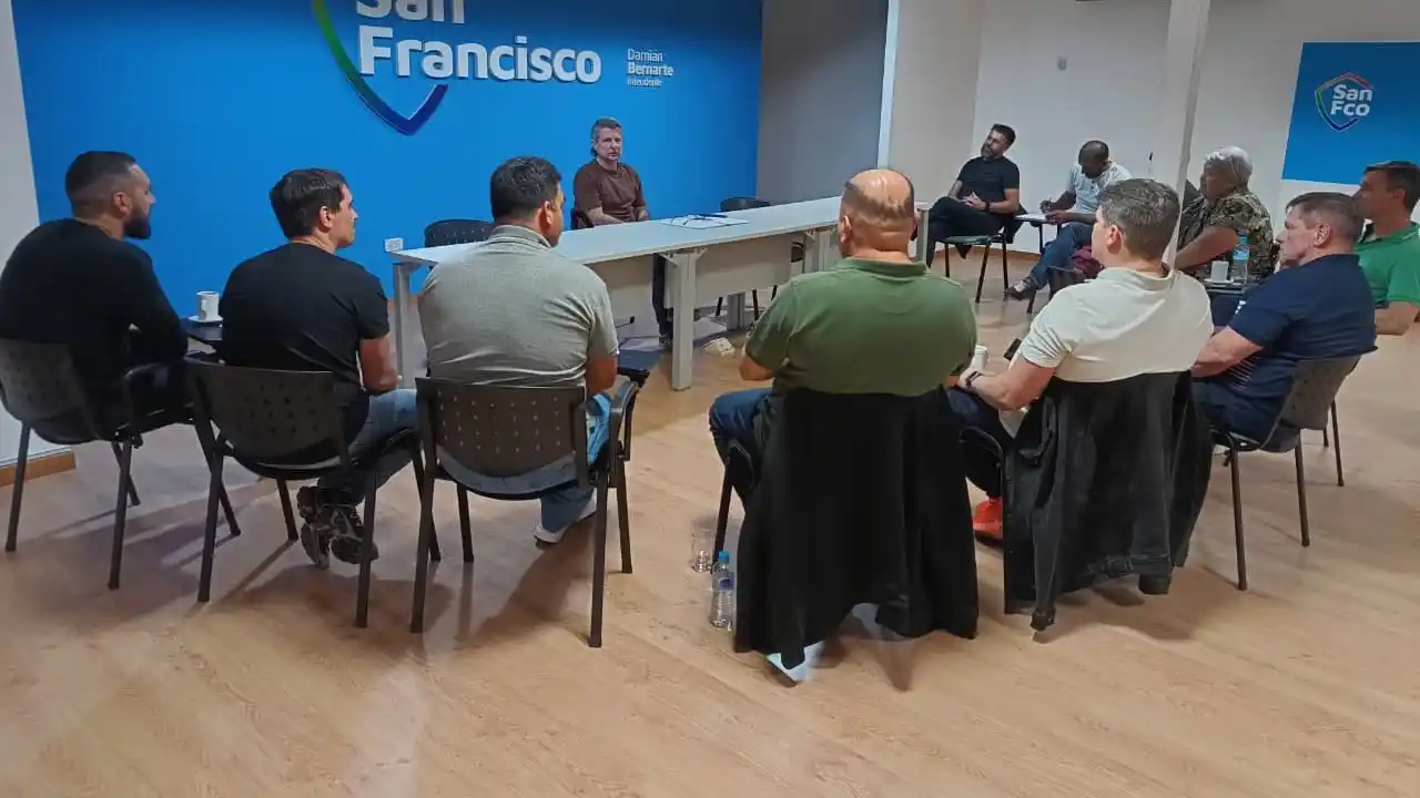 Bernarte se reunió con los miembros del Consejo Pastoral de San Francisco