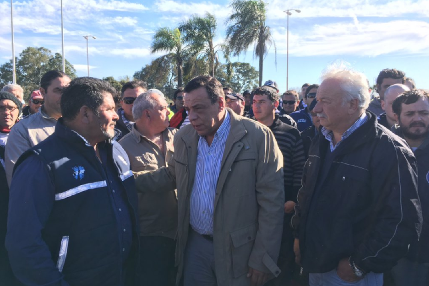 El Intendente de Zárate acompañó a trabajadores despedidos de Atucha, Lanxess y Carboclor