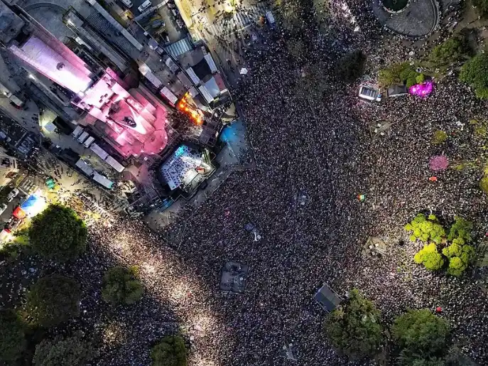 Tricentenario de Rosario: Nicki Nicole y Juan Carlos Baglietto brillaron ante una multitud en el Monumento