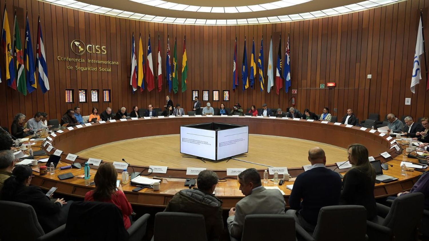 ¡PARA AVANZAR EN DIÁLOGOS DE PAZ! Gobierno colombiano reconoce carácter político del ELN