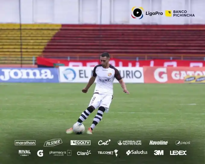 El tandilense Emmanuel Martínez, titular en otra victoria de Barcelona