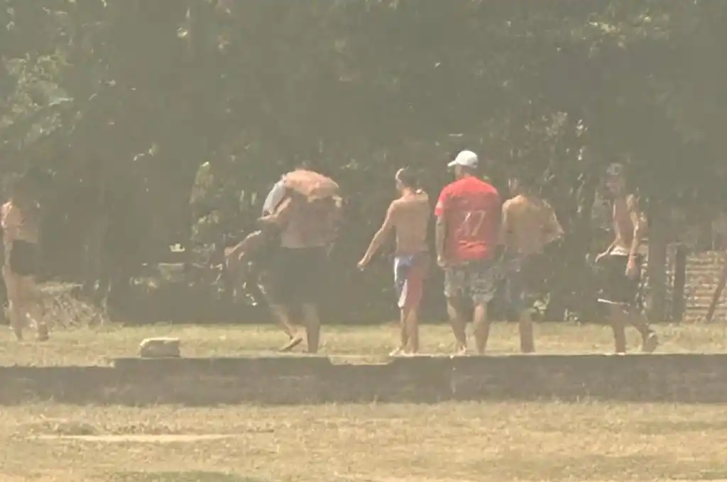 Los amigos del delincuente lo rescataron de la captura informal.