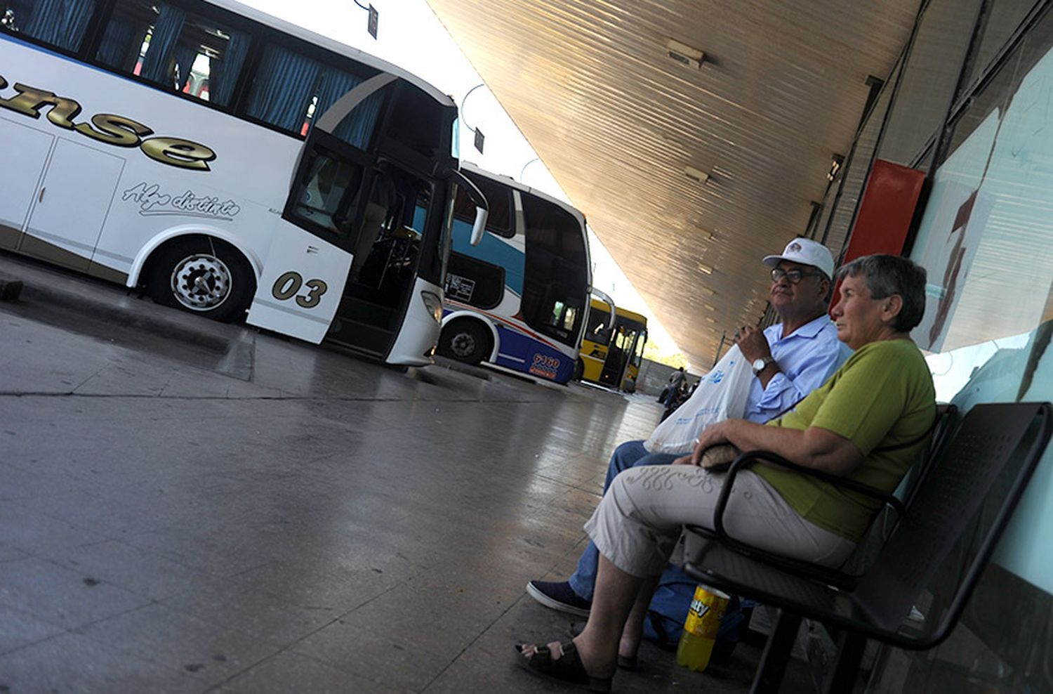 El paro de colectivos duró una hora: confirmaron que este martes no habrá medida de fuerza