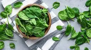 Espinacas: el superalimento que favorece la salud de la vista