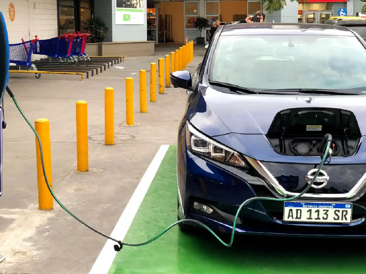 Reglamentan nuevo cupo de importación de vehículos eléctricos con baja y quita de aranceles