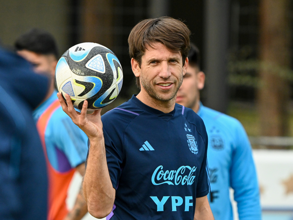 El ex lateral de River, Argentinos y San Lorenzo conducirá a las jóvenes figuras