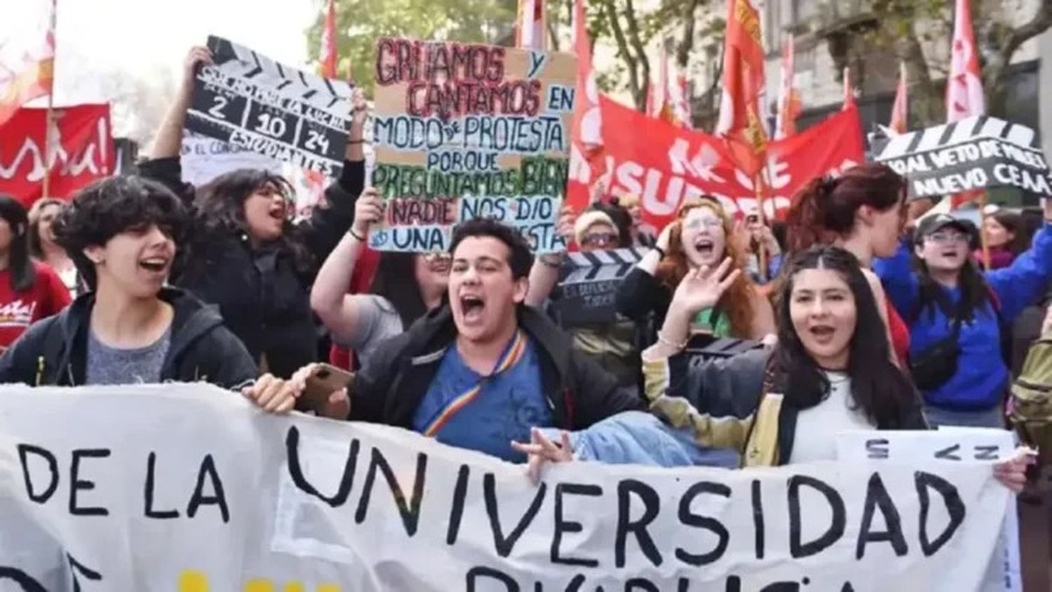 Impulsan una nueva ley para financiar a las universidades, como la que vetó Milei