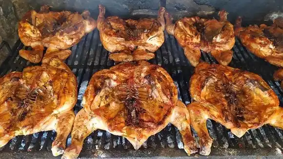 Pollada solidaria este sábado para ayudar a Milo, que necesita reunir fondos de manera urgente para su tratamiento