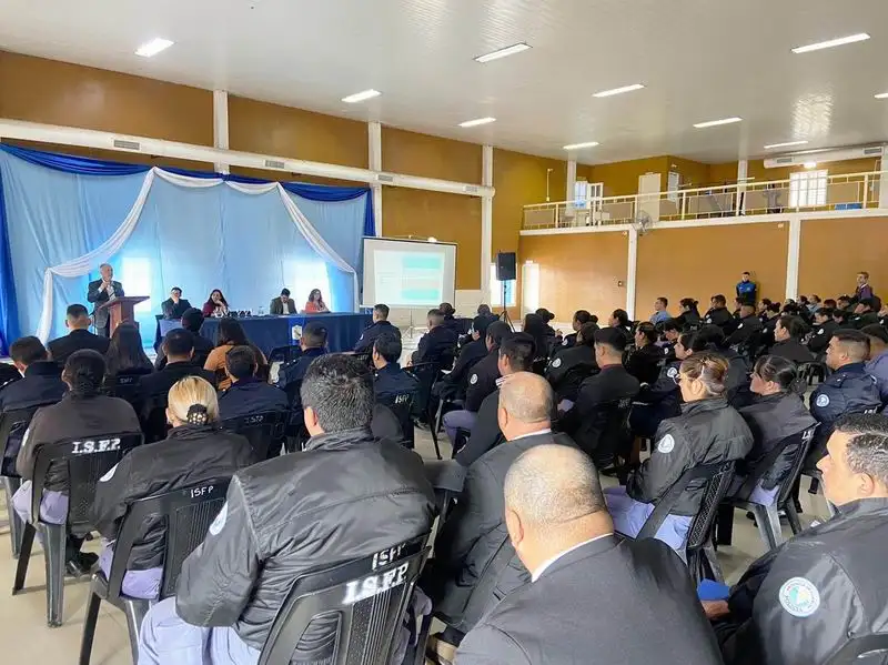 Capacitaron a policías sobre 
derechos de niños y adolescentes