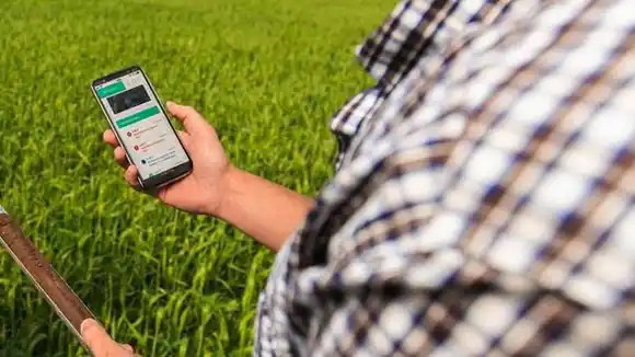 Joven productor de Nogoyá creó una red social exclusiva para cubrir necesidades de la gente de campo