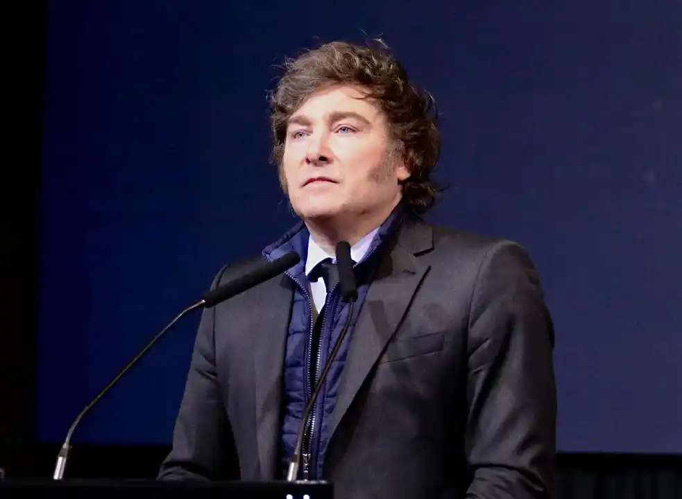 Javier Milei recibió el Premio Röpke y anuncia el fin del cepo al dólar en este año