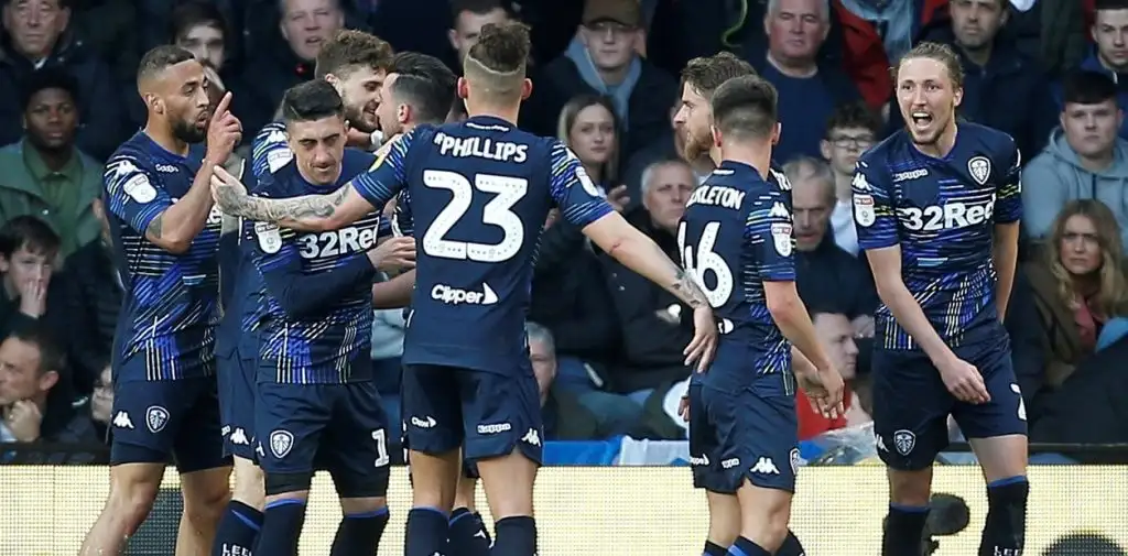 Leeds sacó ventaja en la serie de semifinales