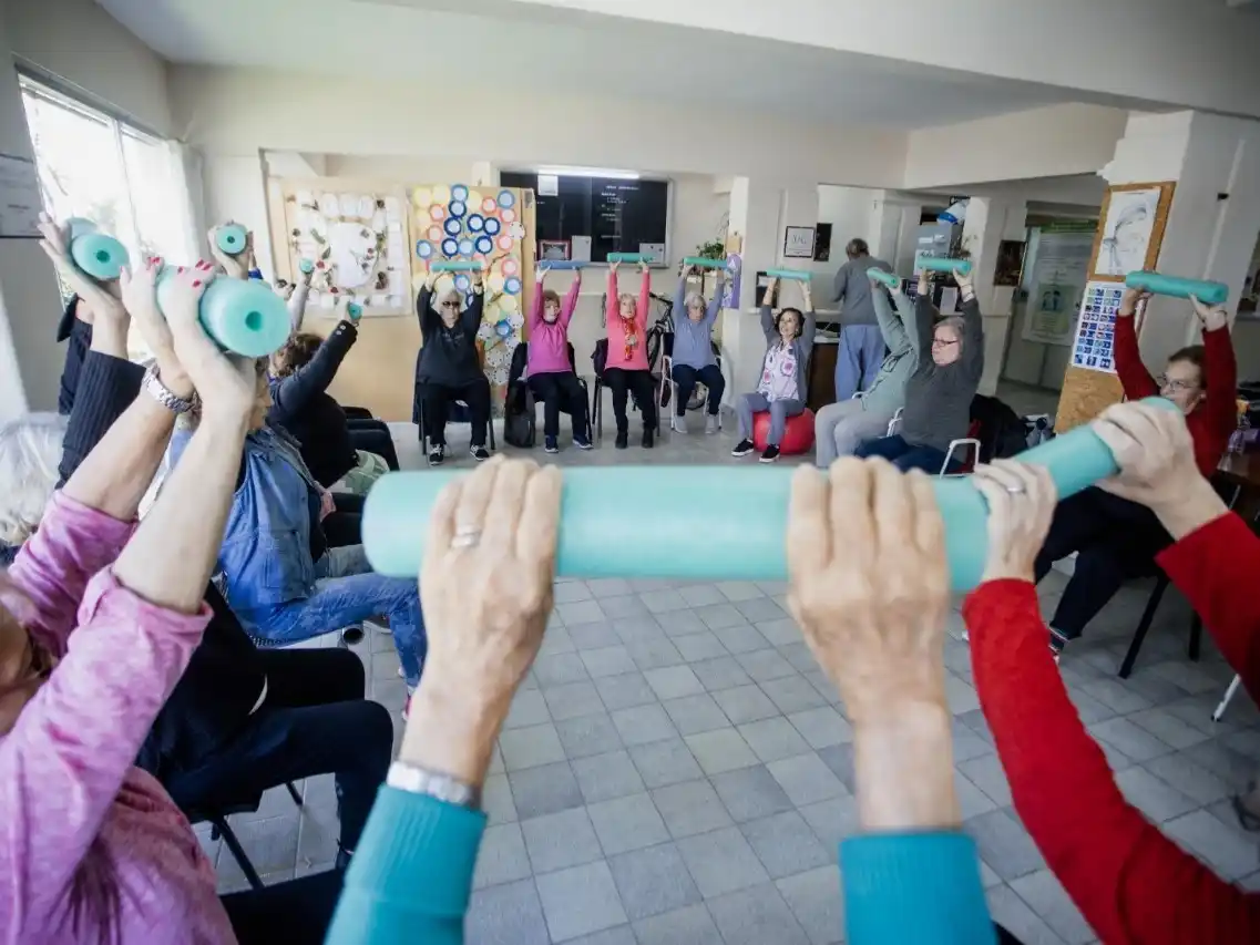 El objetivo con estas propuestas es promover un envejecimiento activo y saludable, con espacios de encuentro, aprendizaje y participación.