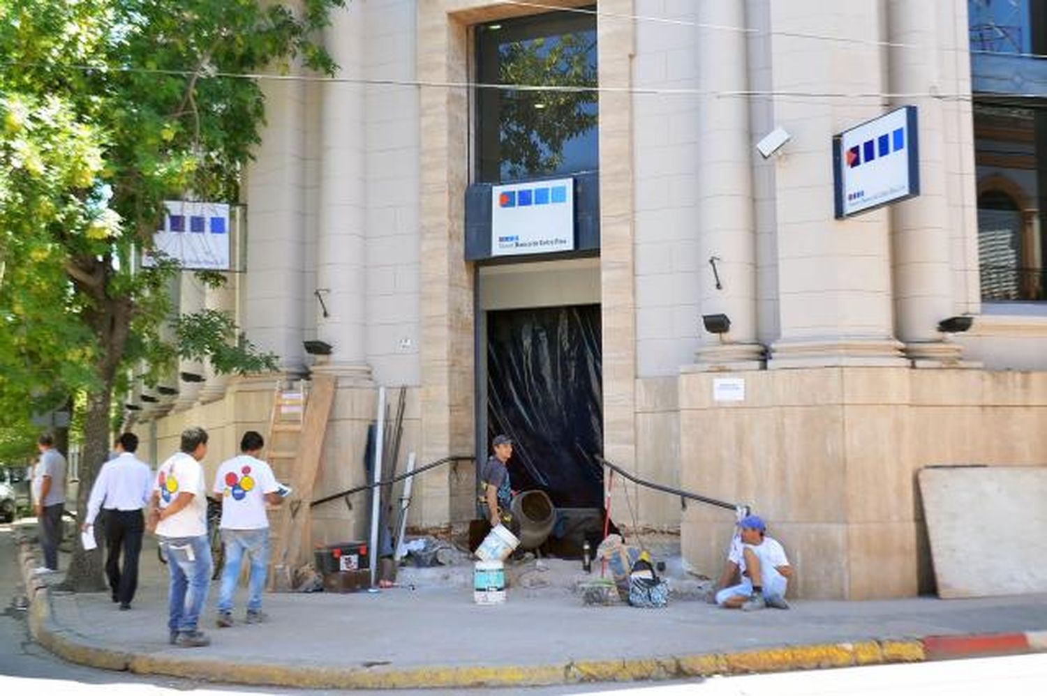 La sucursal del Nuevo BERSA realiza rampa de acceso