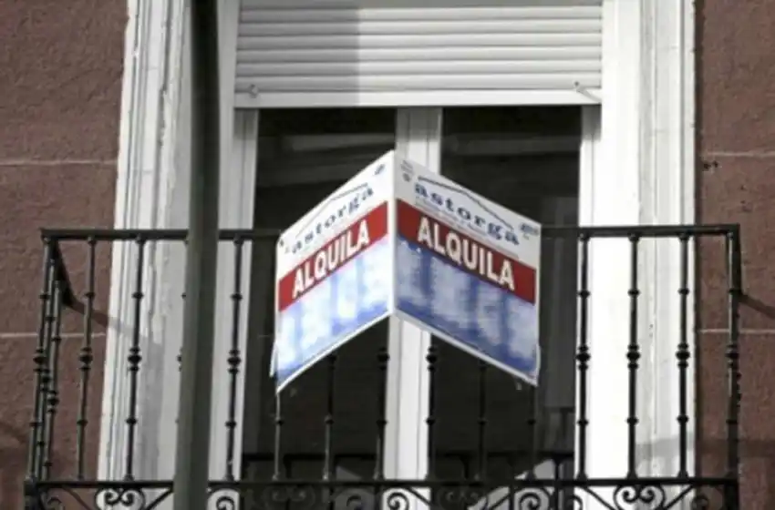 En este contexto, la demanda ha disminuido y actualmente cerca de un tercio de los porteños alquilan.