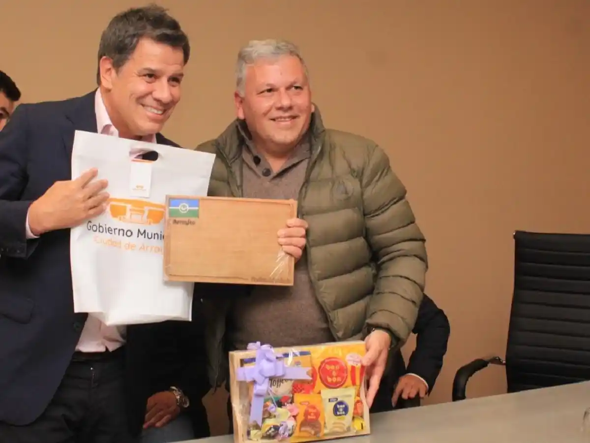 Carrera a la gobernación 2023: Benedetti pide un candidato  radical y “si es intendente, mejor”        