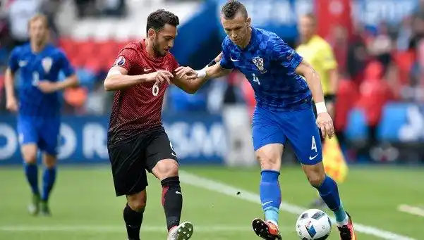 Con un golazo de Modric, Croacia venció a Turquía en el debut