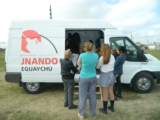 El Vacunatorio Móvil ha recorrido 71 escuelas con la campaña nacional 