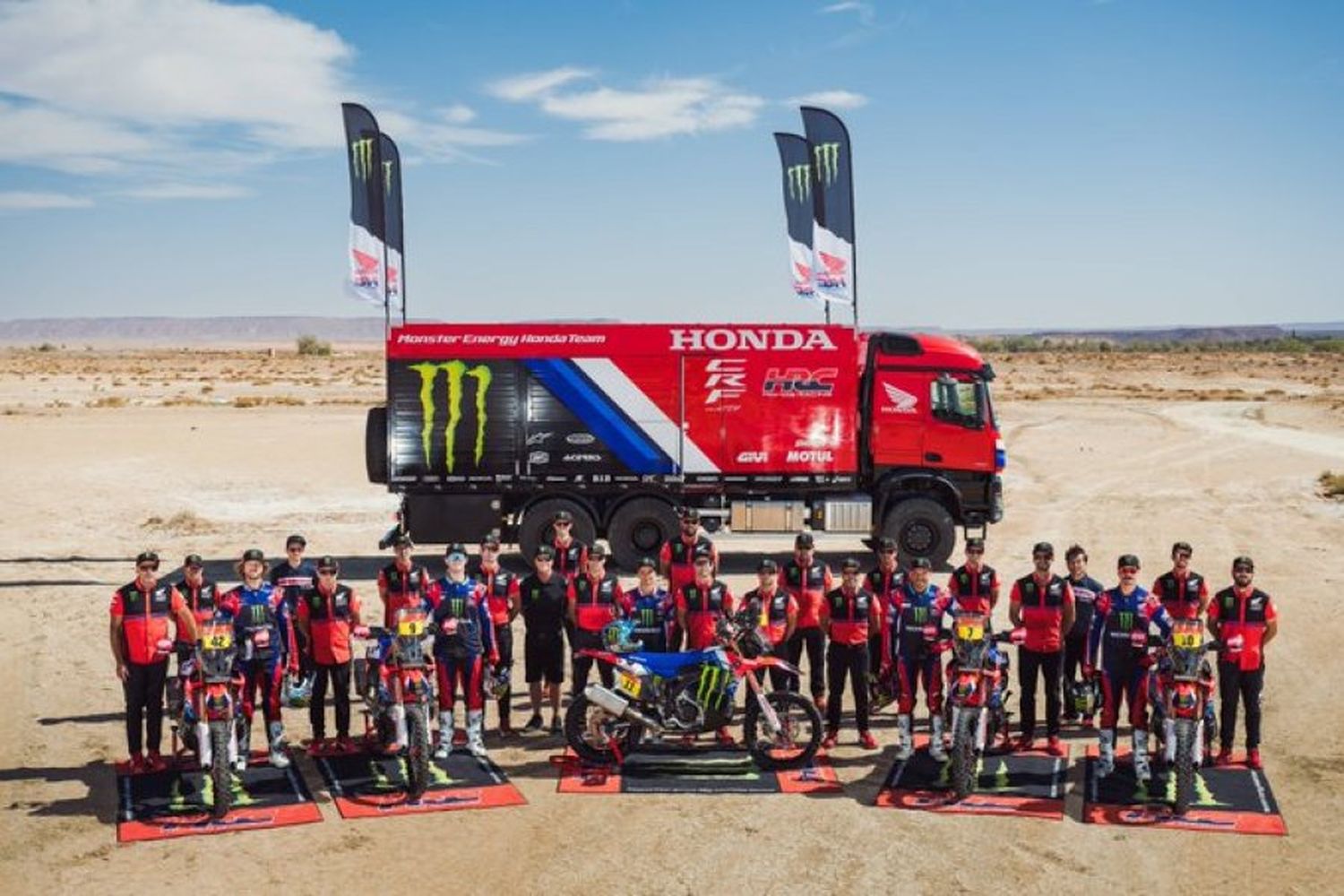 Honda presentó su equipo oficial para el Dakar 2024