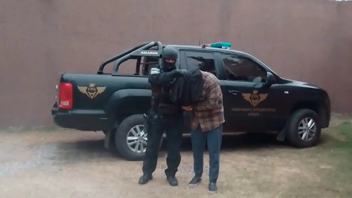 Llevó a su trabajo brownies con marihuana e intoxicó a 10 compañeros: fue detenido