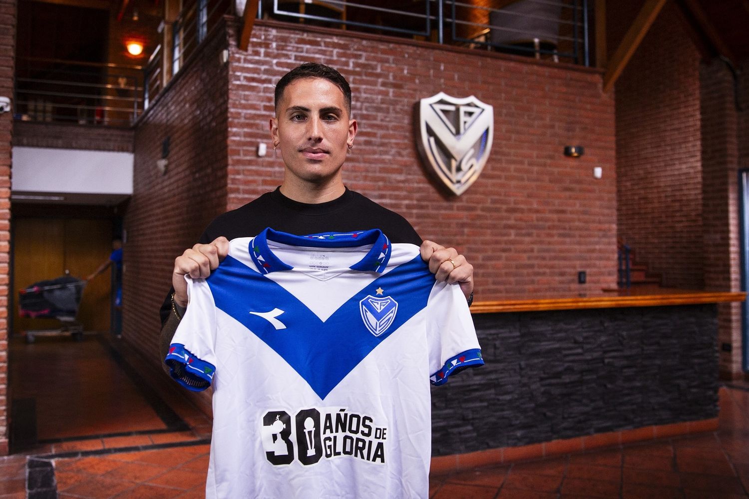 Vélez le rescindió el contrato al marplatense Cufré