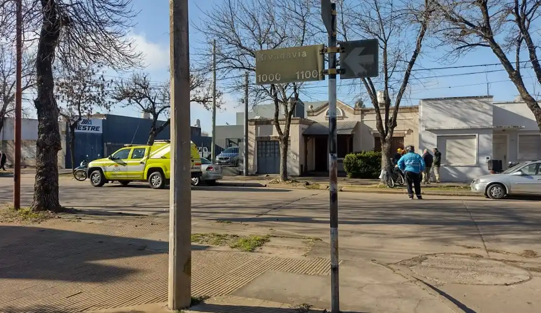 Accidente vial con un ciclista lesionado.