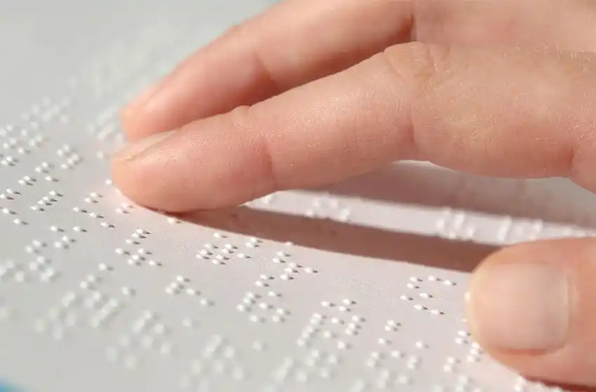 Las medidas de prevención, una traba más para los no videntes