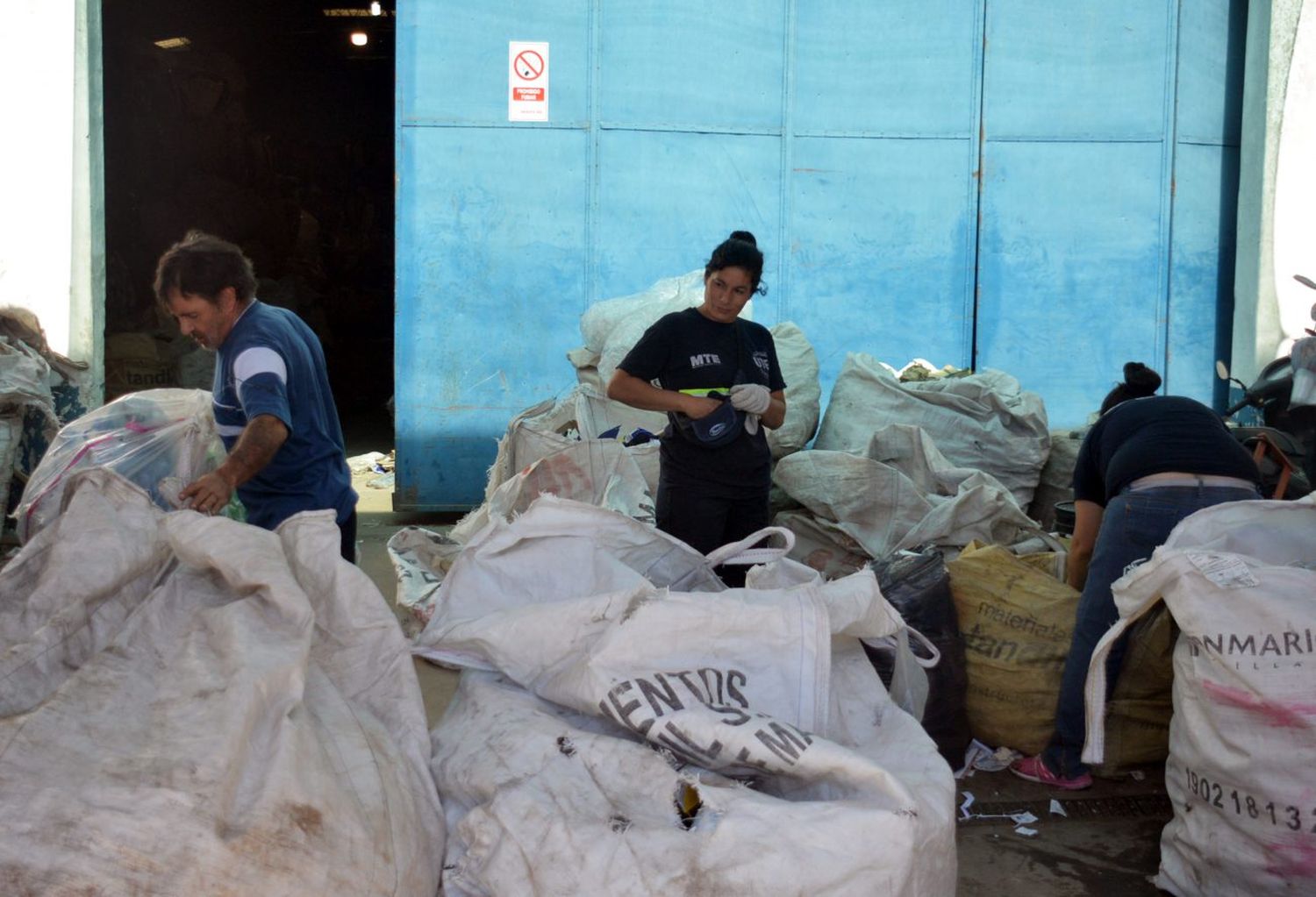 Hoy se presenta la Ley de Envases y los cartoneros realizarán una jornada de concientización en la plaza del centro