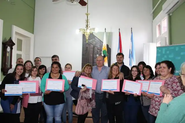 Se entregaron certificados a cuidadores domiciliarios