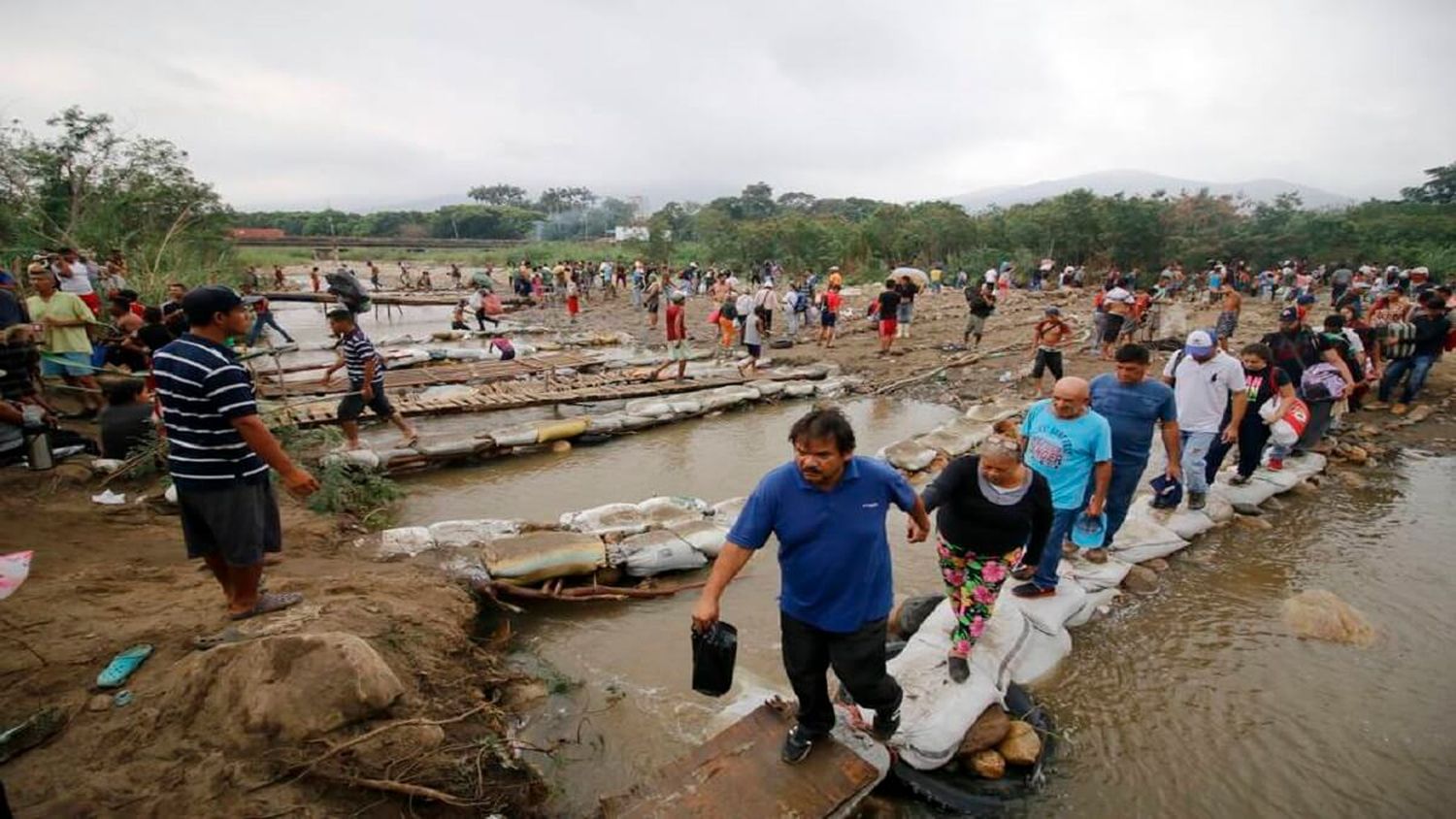 16 BANDAS ARMADAS y 50 muertos: las terribles cifras de la violencia fronteriza