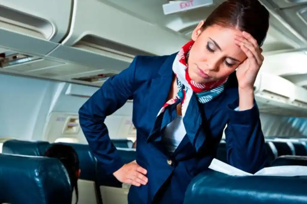 El vuelo llegó a destino con unas 8 horas de retraso.